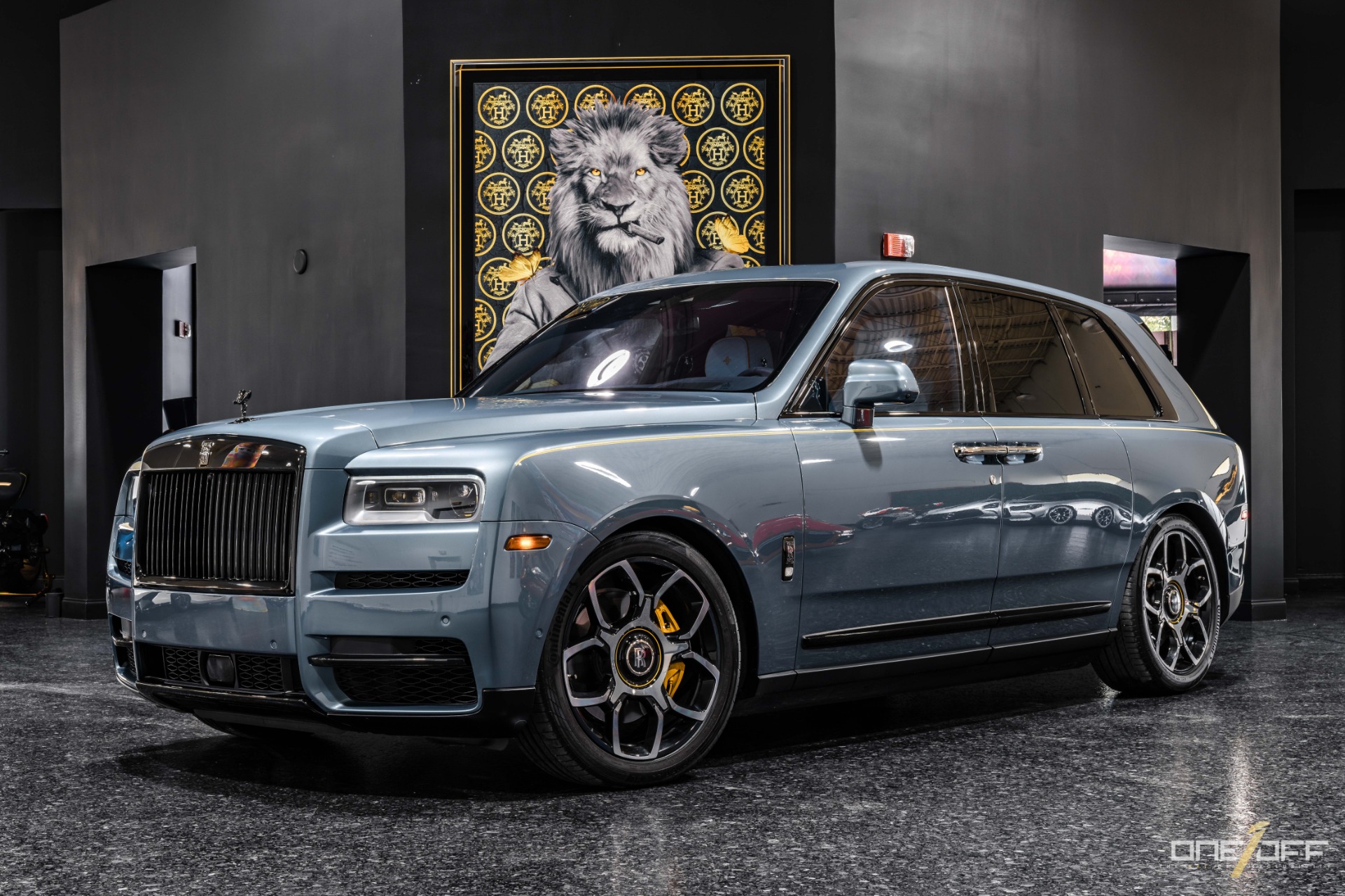 2022 Rolls Royce Cullinan Black Badge by MANSORY - Perfect SUV in detail 